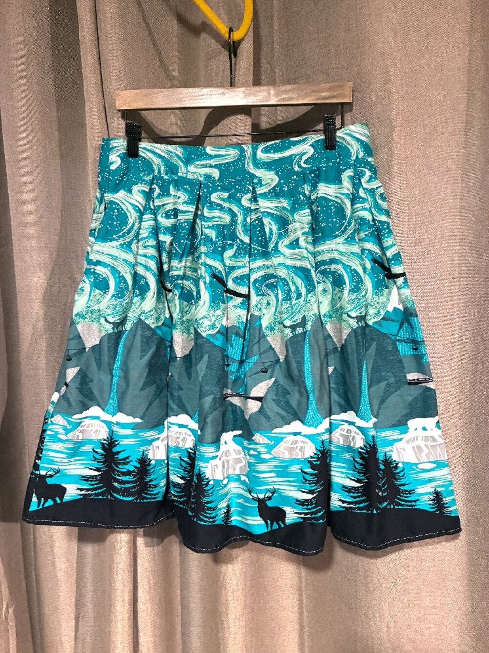 Vintage Style Pleated Alaska Winter Scene Skirt XL Retro Holiday 50s 60s travel